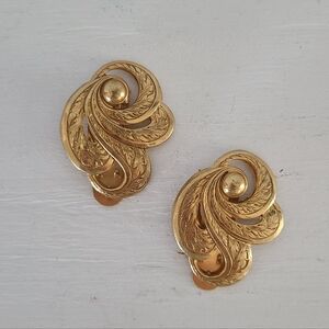 VTG Gold Tone Shoe Clips